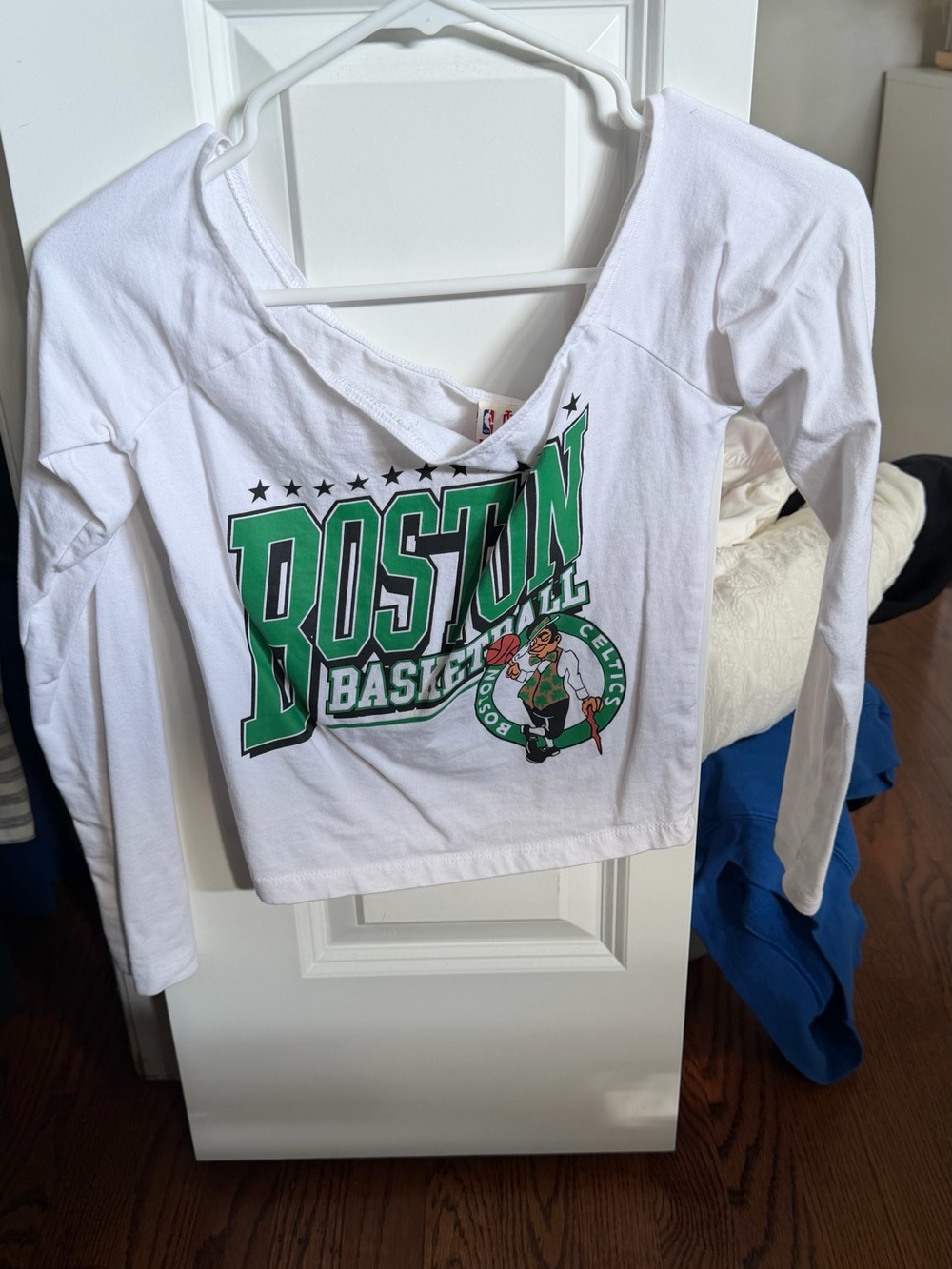 Boston Basketball Long-Sleeve Crop Top - White/Green